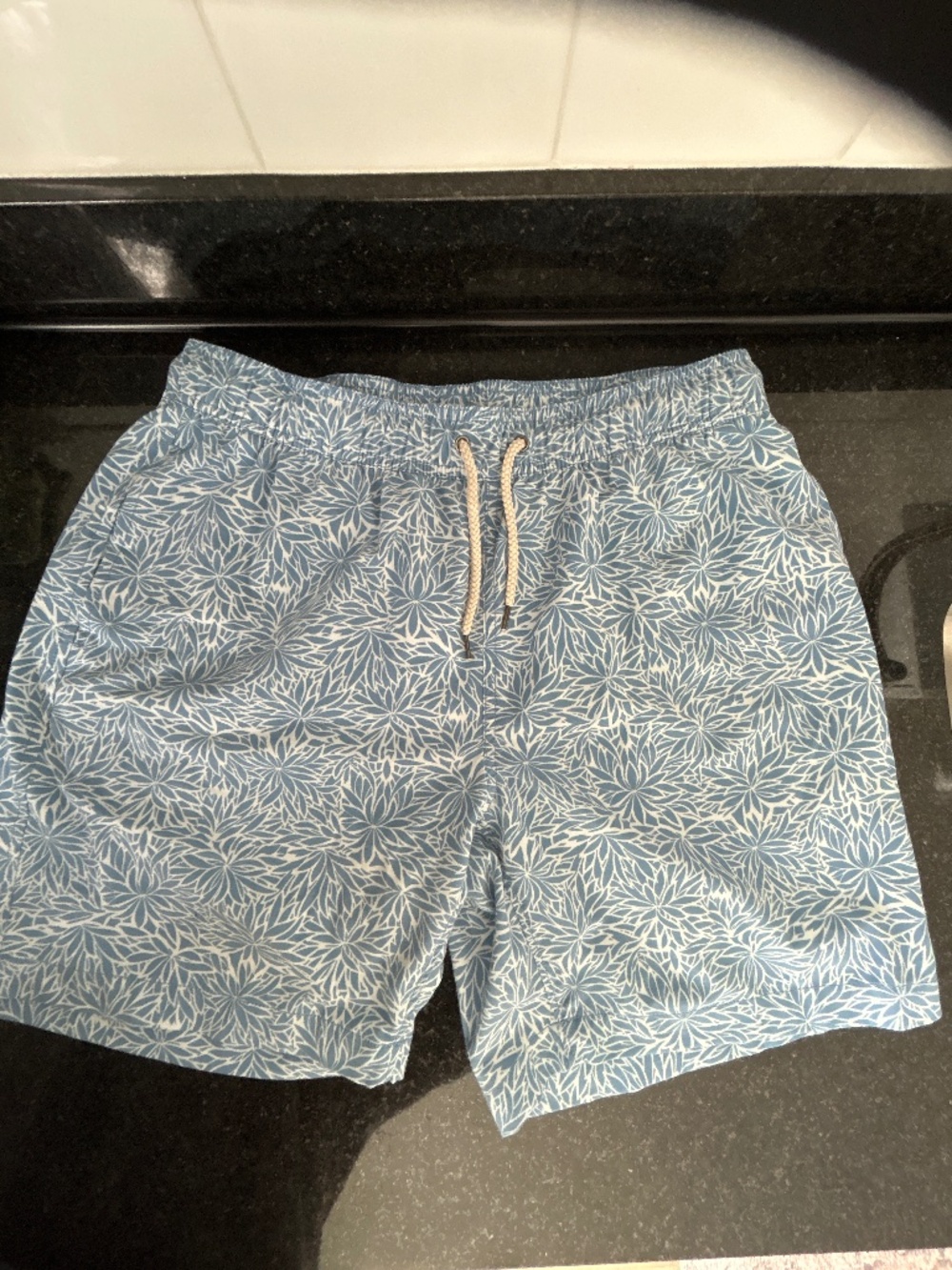 Men’s XL Faherty swim trunks
